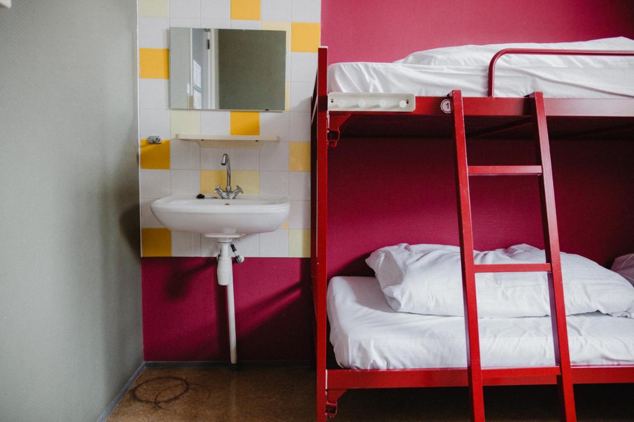 Shelter City Christian Hostel Amsterdam Exteriör bild