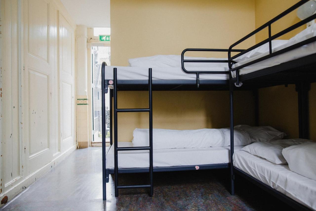 Shelter City Christian Hostel Amsterdam Exteriör bild